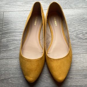 Old Navy mustard color flats!